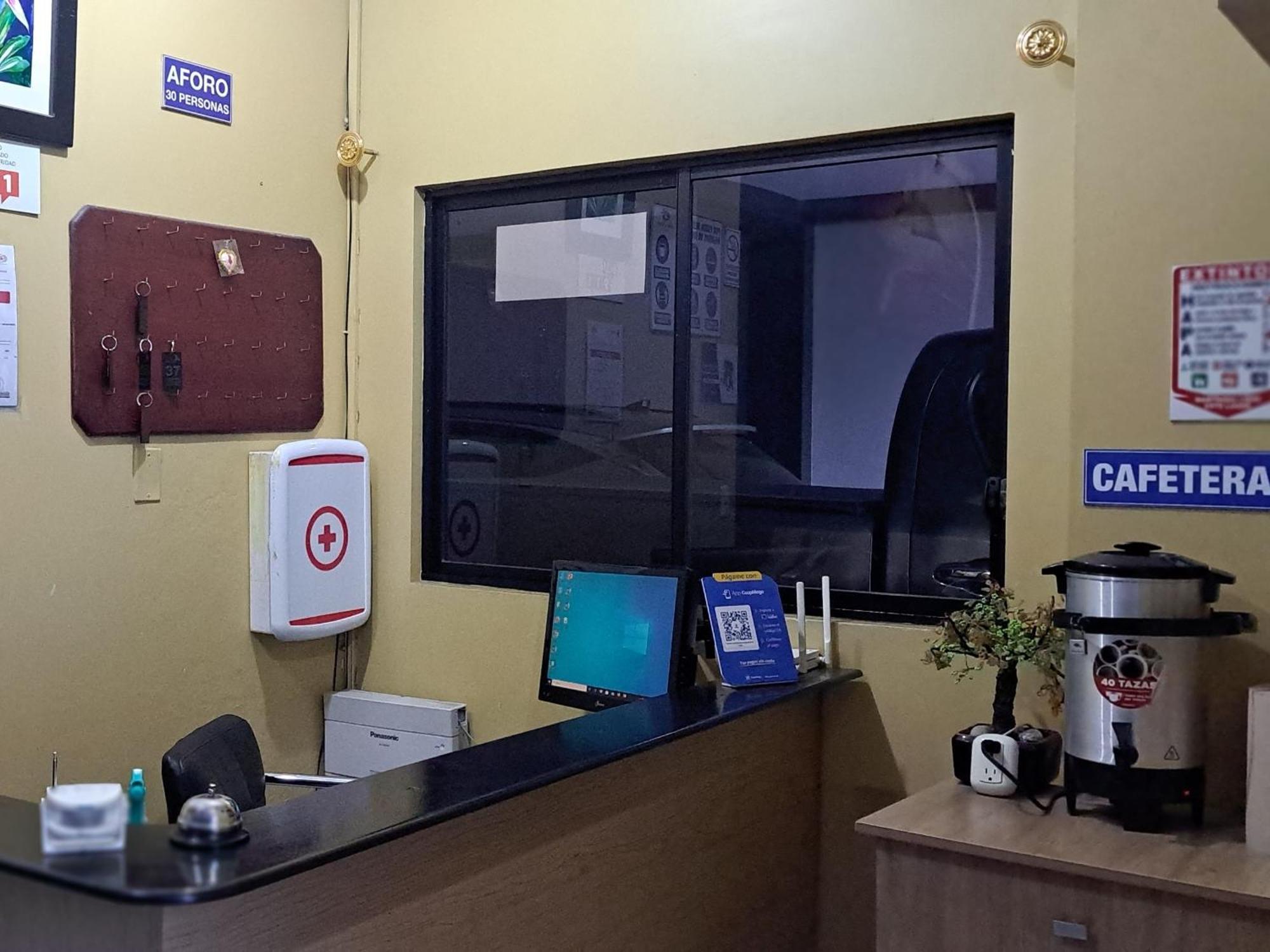 Hostal Los Lirios Loja Εξωτερικό φωτογραφία