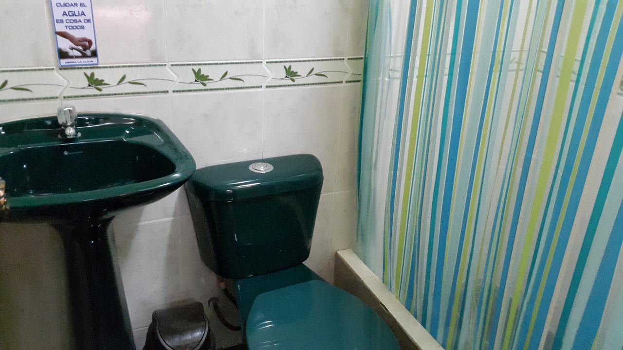 Hostal Los Lirios Loja Εξωτερικό φωτογραφία